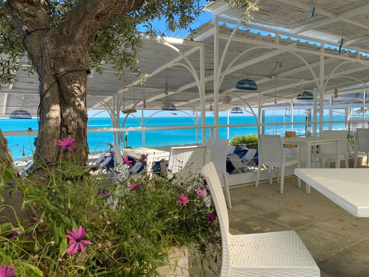 B&B Direttamente Sul Mare Da Antonino Mattinata Luaran gambar