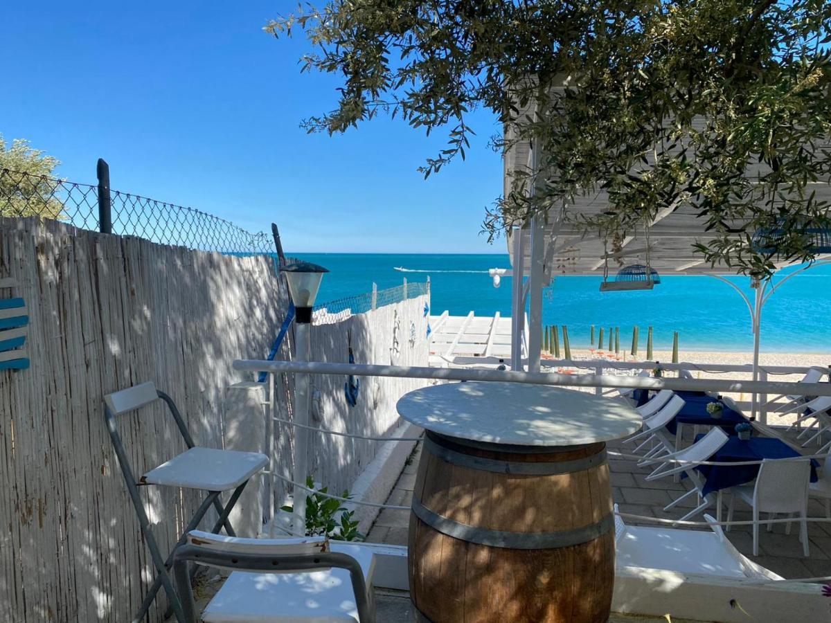 B&B Direttamente Sul Mare Da Antonino Mattinata Luaran gambar