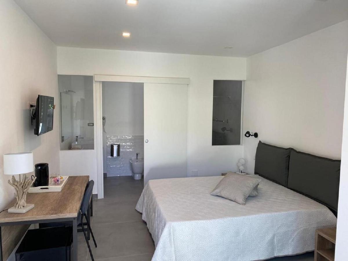 B&B Direttamente Sul Mare Da Antonino Mattinata Luaran gambar